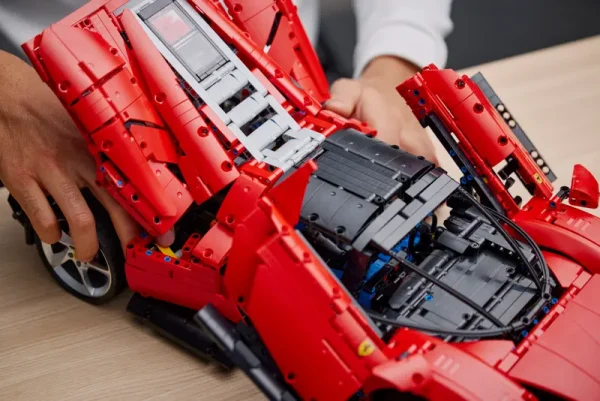 LEGO Ferrari Daytona SP3 42143 Lodër | Building Toy 8