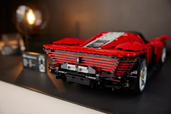 LEGO Ferrari Daytona SP3 42143 Lodër | Building Toy 3