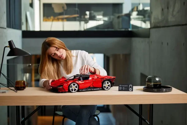 LEGO Ferrari Daytona SP3 42143 Lodër | Building Toy 5